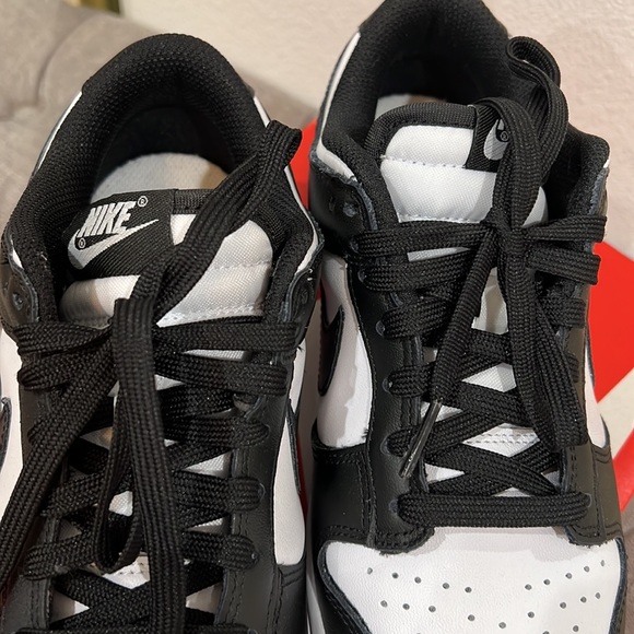 Nike Dunk Low - Picture 4 of 6